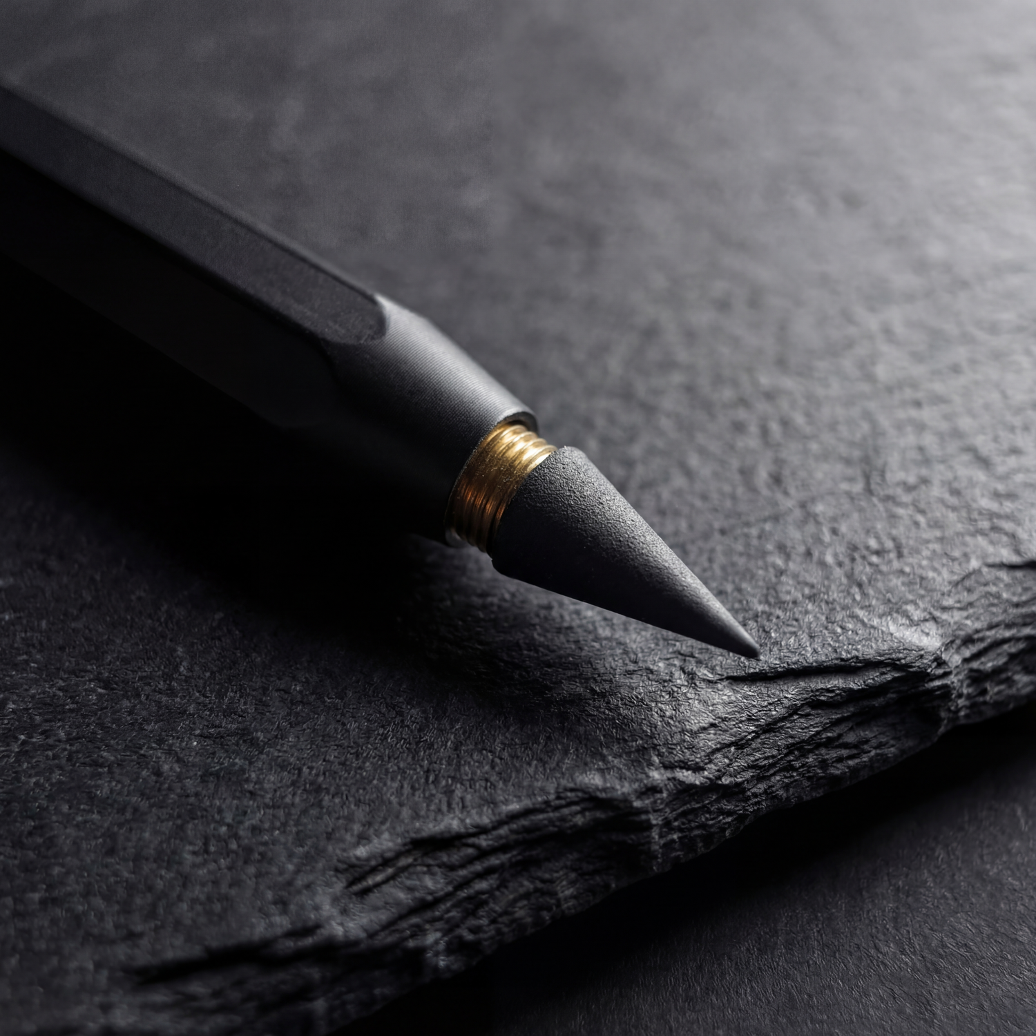 Set of 4 refillable leads